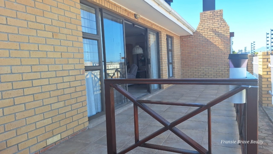 3 Bedroom Property for Sale in Hartenbos Central Western Cape